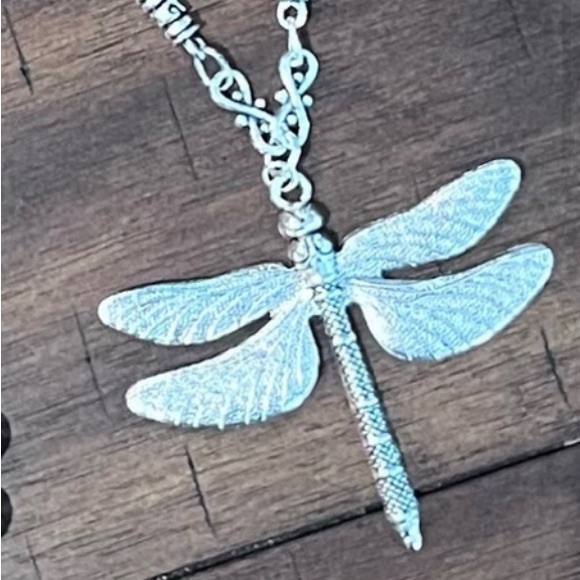 NWOT - Beautiful Large dragonfly necklace with matching earrings - Picture 8 of 8